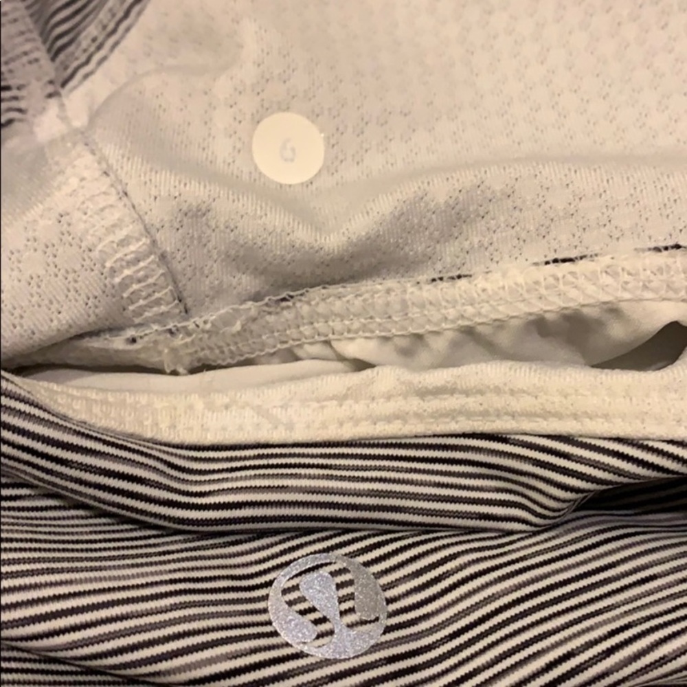 EUC Lululemon Run Tame Me Tank - Picture 6 of 6